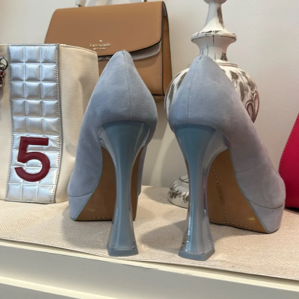 Vince Camuto Slaytia Lucite Platforms in Sky Blue Suede, Size 10 NWOB